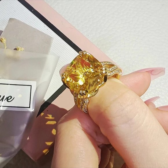 NEW HALO ENGAGEMENT S925 STERLING SILVER DIAMOND RING, CUTE RING, SHINY RING. - Picture 4 of 8